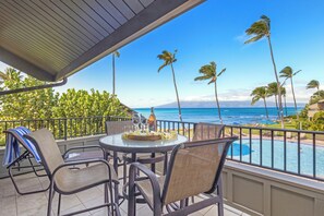 Outdoor dining - Kahana Village #8 Beach Front Luxury (Lahaina)