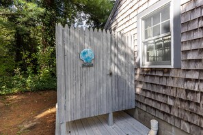 Property grounds - Serene 3BR Cape Home with Spacious Living and Yard (Orleans)