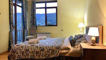 7 chambres, fer et planche Ă  repasser, Wi-Fi gratuit, draps fournis