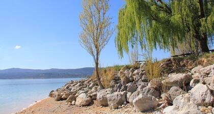 Just 10 minutes from the Gorges du Verdon! Beautiful and spacious villa with swimming pool
