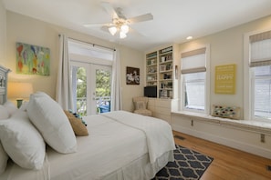 2 bedrooms, iron/ironing board, free WiFi, bed sheets - Luxury Accommodations in the Heart of Seaside, FL + 2 Adult Bikes! (Santa Rosa Beach)