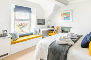 8 bedrooms, iron/ironing board, travel cot, free WiFi