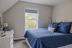 2 Schlafzimmer, Schreibtisch, B ügeleisen/Bügelbrett, WLAN