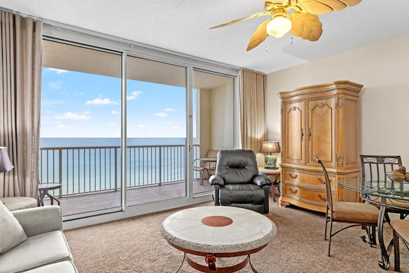 Télévision, table de tennis de table