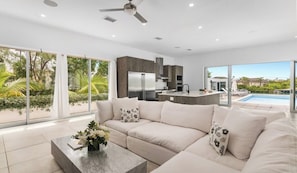 Smart TV, fireplace, music library