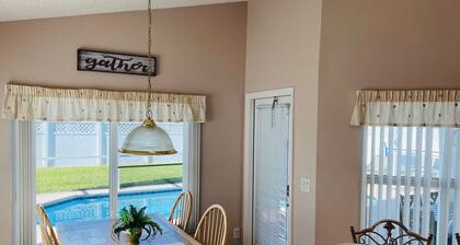 Private fenced in Pool - Free wifi - Indian creek 3 miles to Disney