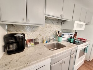 Fridge, microwave, oven, stovetop - 1st Floor Condo Near Lifts. Sleeps 8. Updated! (Angel Fire)