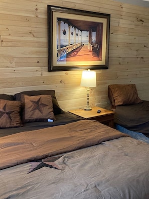 3 chambres, fer et planche à repasser, Wi-Fi gratuit, draps fournis