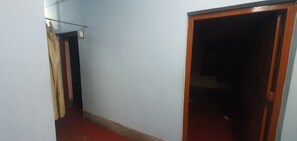 Interior - Prem's house..welcome guest in kolkata neat airport and railway station (Kolkata)