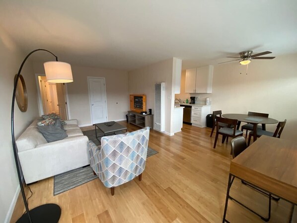 Living area - Westside turnkey 2 bd apt #2 (Culver City)