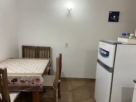 Apartamento clásico, 1 habitación | Cocina privada | Frigorífico grande, microondas, horno y tostadora
