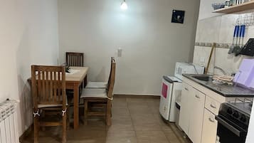 Classic Apartment, 1 Bedroom | Private kitchen