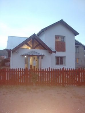 Fachada de la propiedad