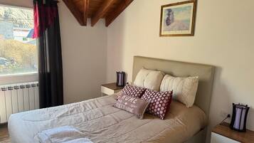 1 bedroom, laptop workspace, free WiFi