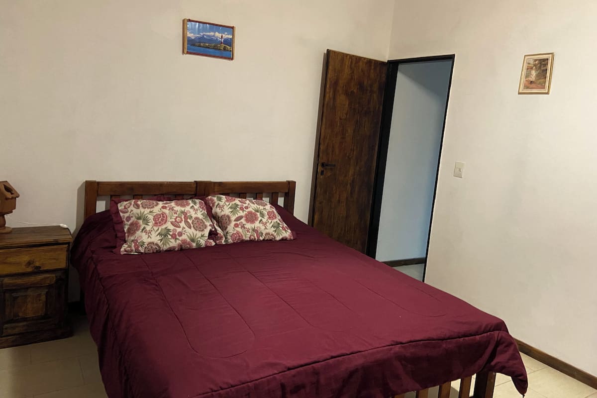 1 bedroom, laptop workspace, free WiFi