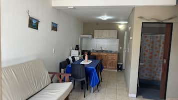 Comfort-Apartment, 2 Schlafzimmer, Bergblick, Bergseite | Wohnbereich