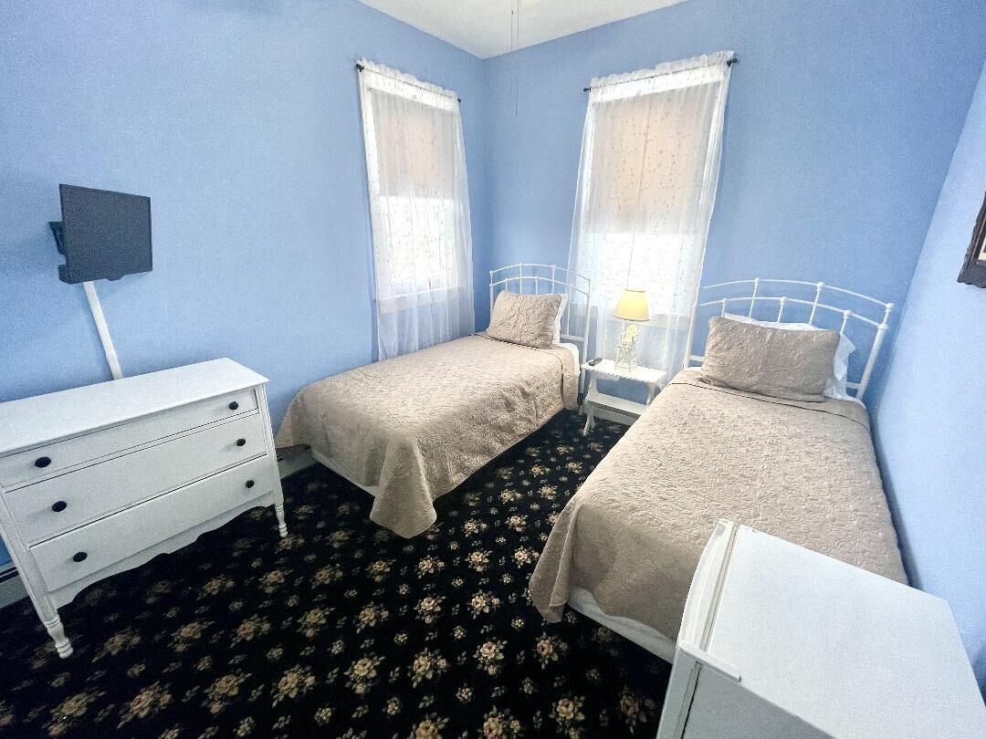 standard twin room | free wifi