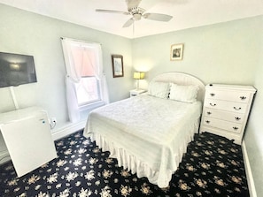 Standard Double Room - Quaker Inn (Ocean Grove)