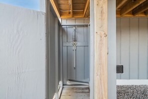 Property grounds - Here And Now: Amazing Ocean, Marsh and Lighthouse Views (Caswell Beach)