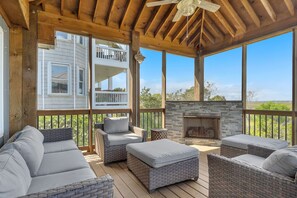 Property grounds - Here And Now: Amazing Ocean, Marsh and Lighthouse Views (Caswell Beach)