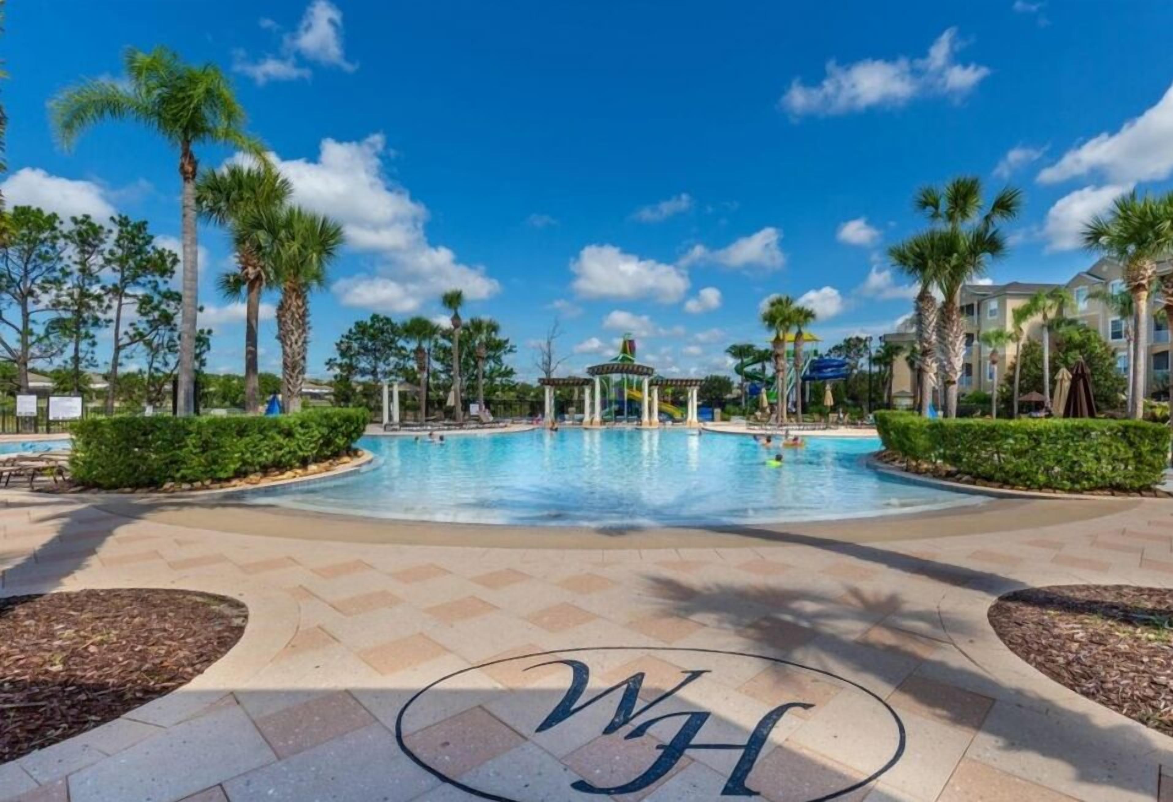 Beautiful Windsor Hills Townhome located 10 minutes from Disney