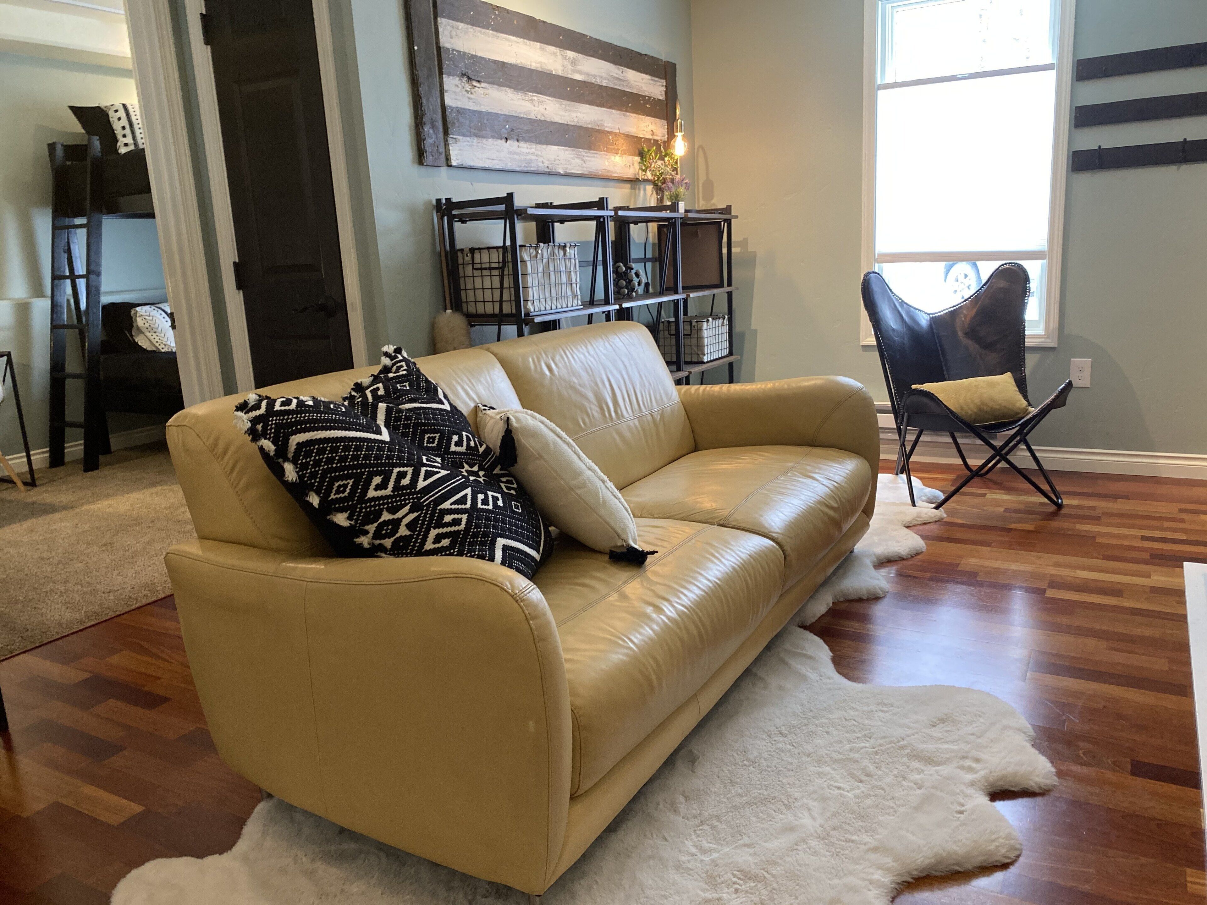 TRENDY TWO BEDROOM APARTMENT @ BREJA HAUS