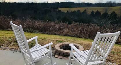 Bourbon Country Cottage <br>Newly renovated in the country with amazing views