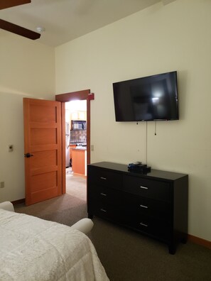 2 makuuhuonetta, Wi-Fi, pääsy pyörätuolilla