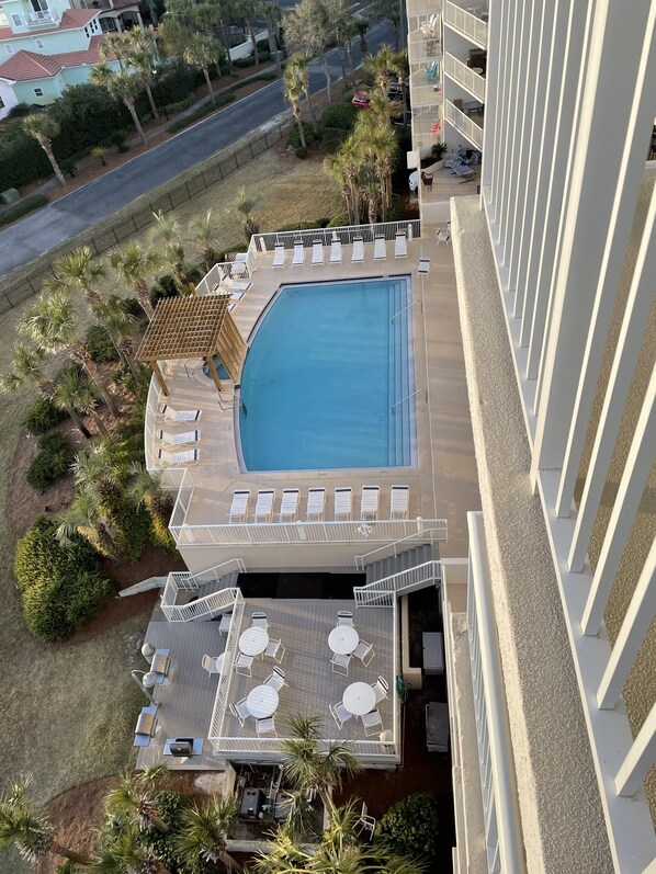 Piscine couverte, piscine extérieure