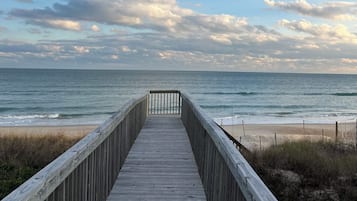 Sur la plage, serviettes de plage