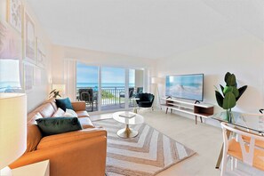 TV, Netflix, streaming services - Gorgeous Oceanside Oasis w/ Heated Pool, Oceanfront Patio & Steps to the Beach 🏖️☀️ (Satellite Beach)