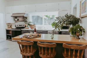 Private kitchen - The Victorian (Cloverdale)