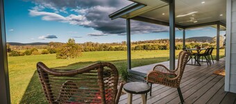 Clarrie's Green Farm Stay - Caldwell Cottage