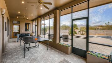 غرفة الألعاب