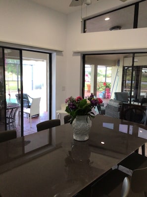 Dining - Lovely Lakeside Home in Spanish Wells Golf Community (Bonita Springs)