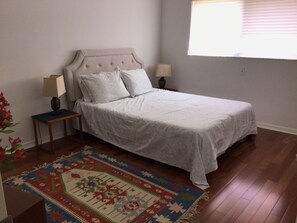 3 bedrooms, iron/ironing board, free WiFi, bed sheets - Lovely Lakeside Home in Spanish Wells Golf Community (Bonita Springs)