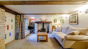 TV, peis og DVD-spiller