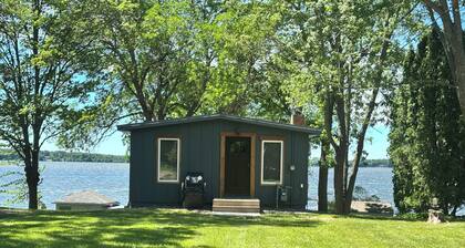 Verna's Good 'Nuff Cozy Cabin on East Rush Lake!