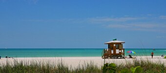 Sarasota Paradise Home Near Siesta Key Beach and IMG Academy