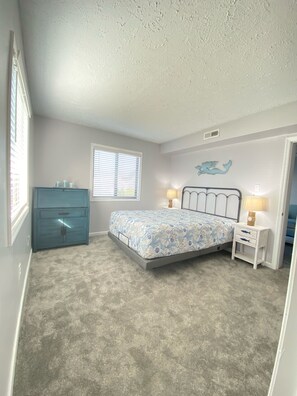 2 bedrooms, desk, iron/ironing board, free WiFi