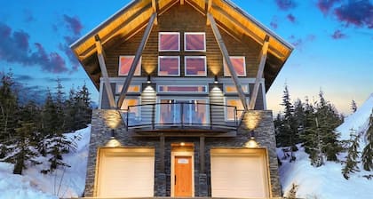 Bright Spacious Timber Chalet at Mt Washington!