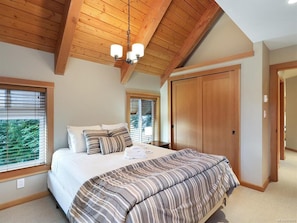 6 soverom, reiseseng for barn, wi-fi (inkludert) og sengetøy