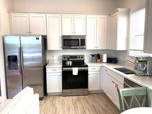 Fridge, microwave, oven, coffee/tea maker