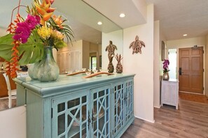 Dining - KRL Q101: PARADISE AT AMAZING RATES!!!! (Lahaina)