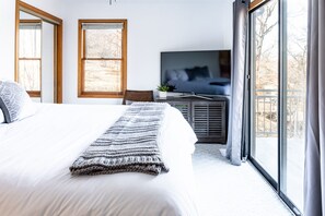 3 bedrooms, travel cot, free WiFi, bed sheets