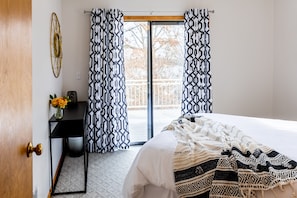 3 bedrooms, travel cot, free WiFi, bed sheets