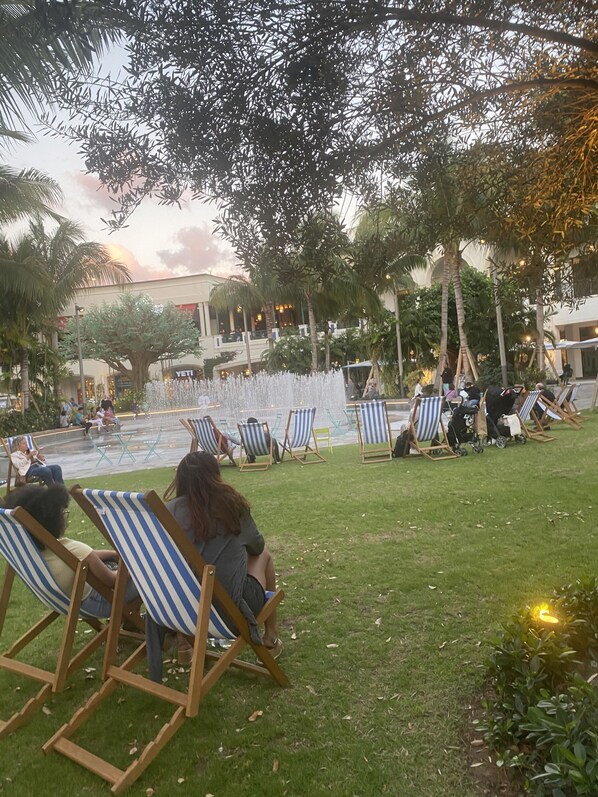 Property grounds - Chic WPB pet friendly! (West Palm Beach)