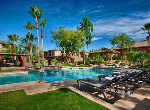 Las Vegas style living in the heart of Phoenix.