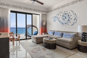 Smart TV, reproductor de DVD, tenis de mesa y libros 