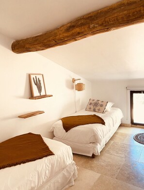 2 bedrooms, desk, iron/ironing board, travel cot